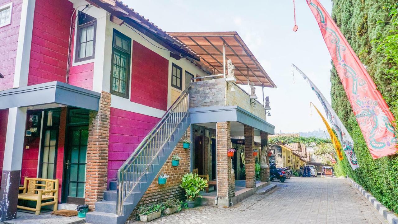 OYO 1488 Hotel Cemara Asri Lembang Exterior foto