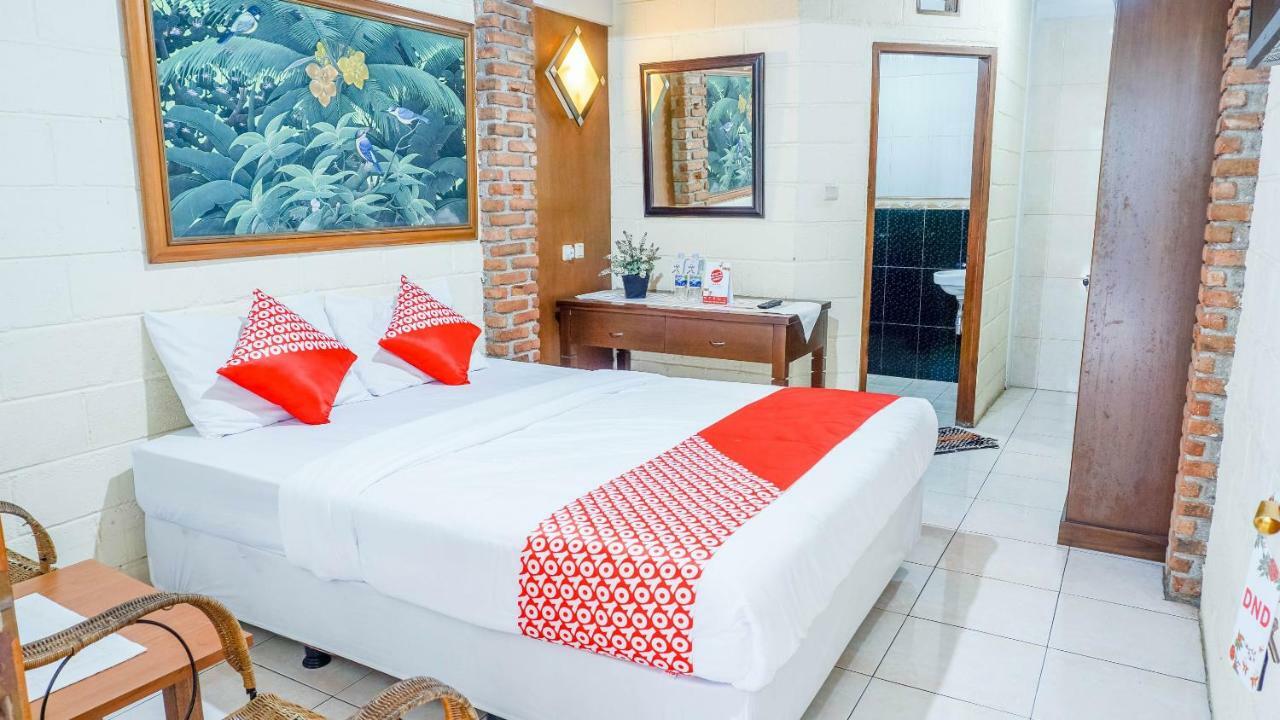 OYO 1488 Hotel Cemara Asri Lembang Exterior foto