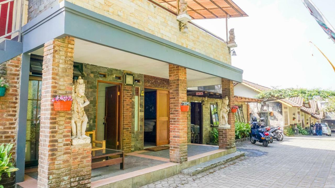 OYO 1488 Hotel Cemara Asri Lembang Exterior foto